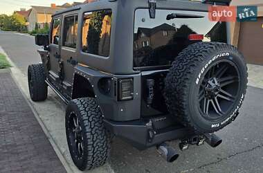 Внедорожник / Кроссовер Jeep Wrangler 2015 в 