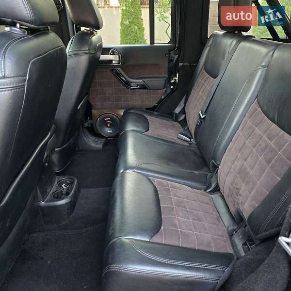 Внедорожник / Кроссовер Jeep Wrangler 2015 в Одессе