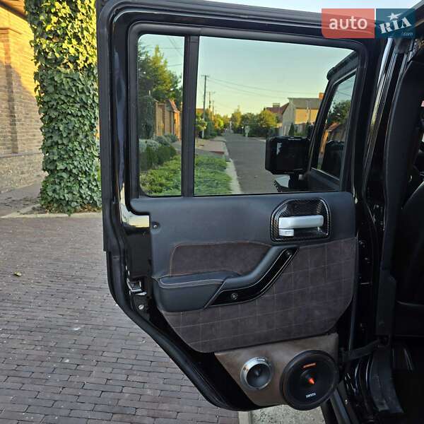 Внедорожник / Кроссовер Jeep Wrangler 2015 в Одессе