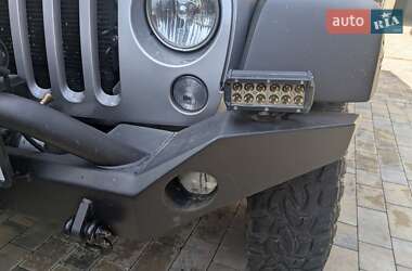 Позашляховик / Кросовер Jeep Wrangler 2014 в 