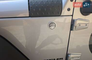 Позашляховик / Кросовер Jeep Wrangler 2014 в 