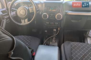 Позашляховик / Кросовер Jeep Wrangler 2014 в 