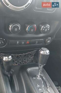 Внедорожник / Кроссовер Jeep Wrangler 2016 в 