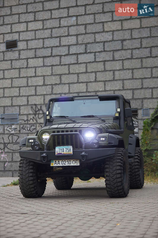 Позашляховик / Кросовер Jeep Wrangler 2000 в Києві