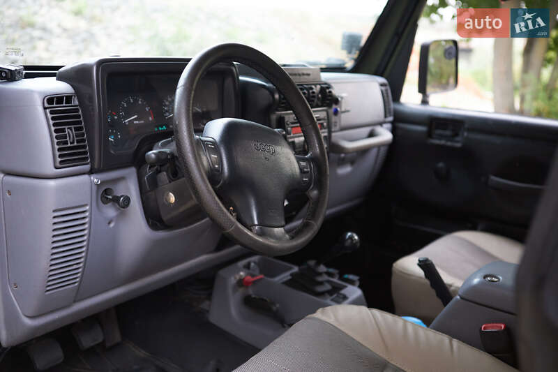 Позашляховик / Кросовер Jeep Wrangler 2000 в Києві
