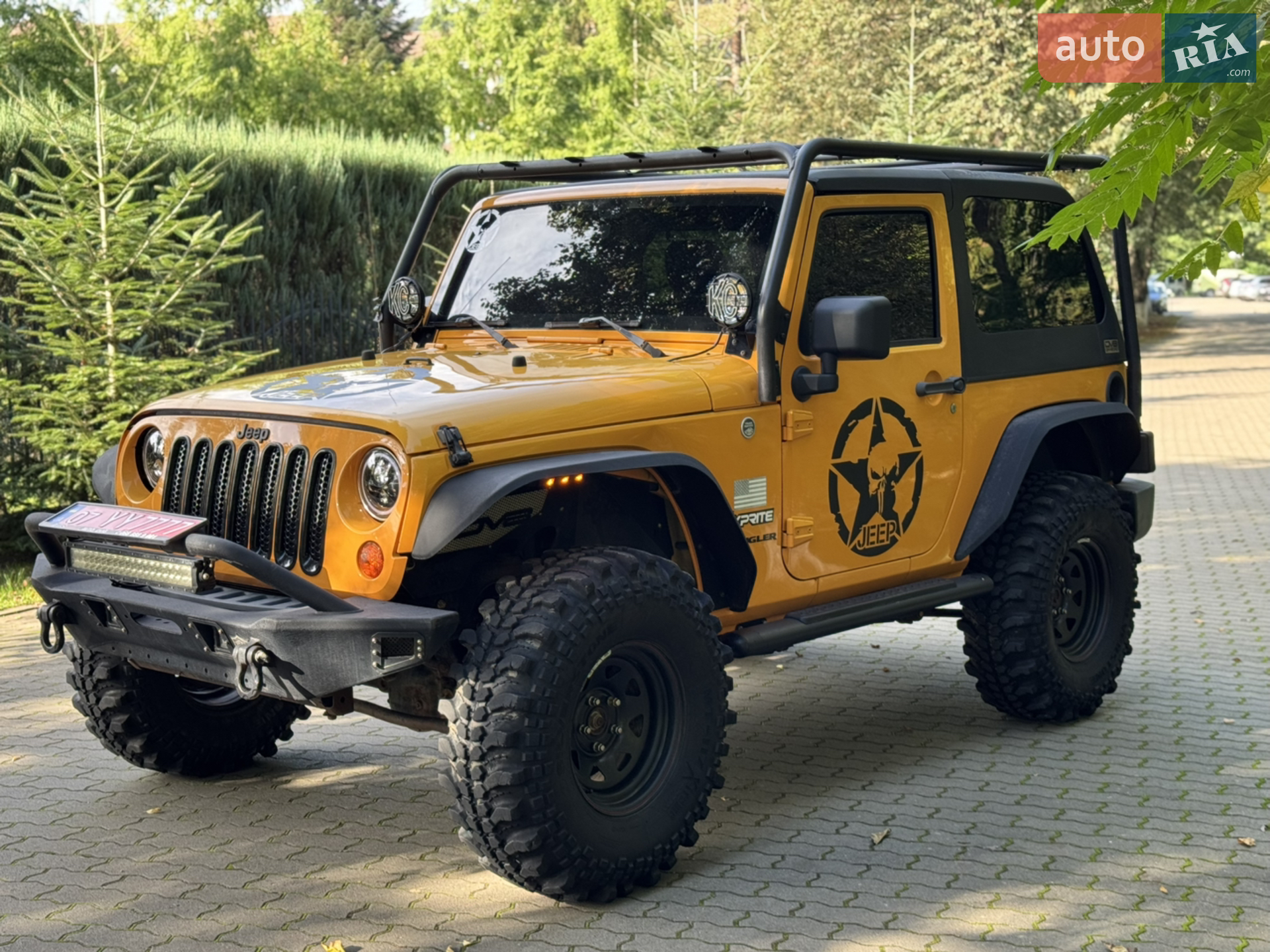 2012 Jeep Wrangler - мініатюра 2