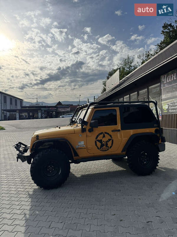 Позашляховик / Кросовер Jeep Wrangler 2012 в Сваляві фото 25 Позашляховик / Кросовер Jeep Wrangler 2012 в Сваляві