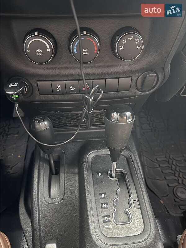 Внедорожник / Кроссовер Jeep Wrangler 2017 в Киеве фото 14 Внедорожник / Кроссовер Jeep Wrangler 2017 в Киеве