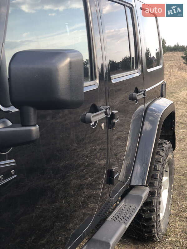 Позашляховик / Кросовер Jeep Wrangler 2015 в Києві