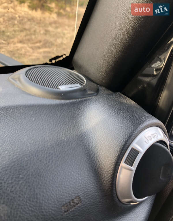 Позашляховик / Кросовер Jeep Wrangler 2015 в Києві