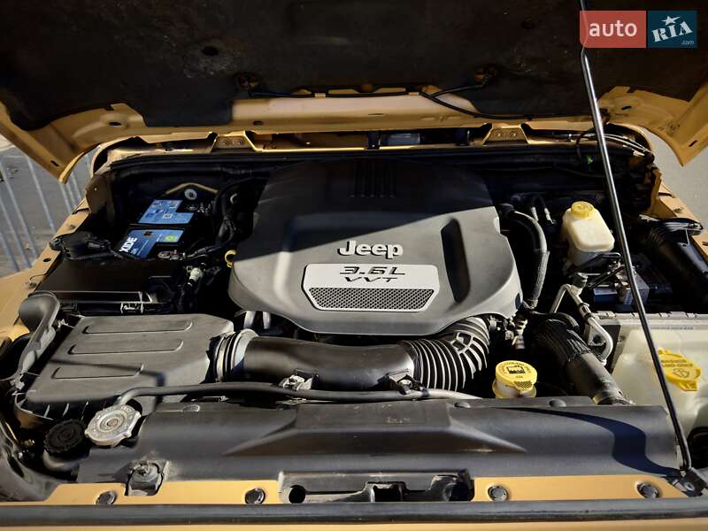 Позашляховик / Кросовер Jeep Wrangler 2013 в Києві фото 12 Позашляховик / Кросовер Jeep Wrangler 2013 в Києві