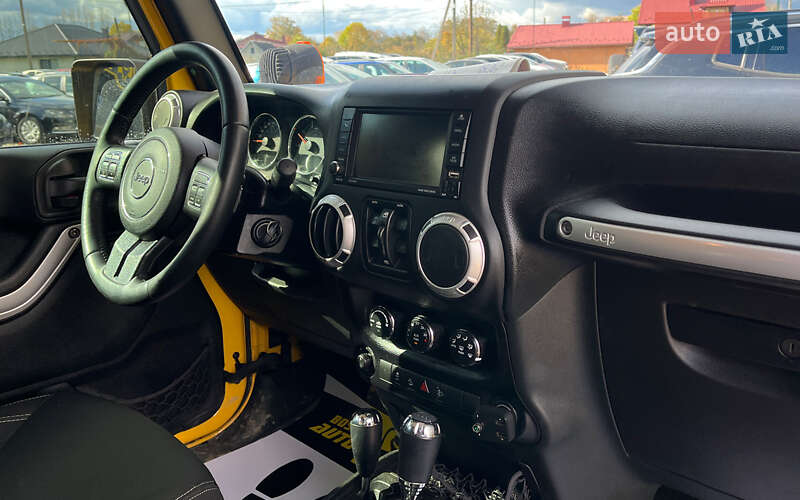 Внедорожник / Кроссовер Jeep Wrangler 2015 в Коломые