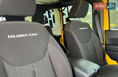 Внедорожник / Кроссовер Jeep Wrangler 2015 в 