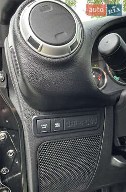 Внедорожник / Кроссовер Jeep Wrangler 2011 в 
