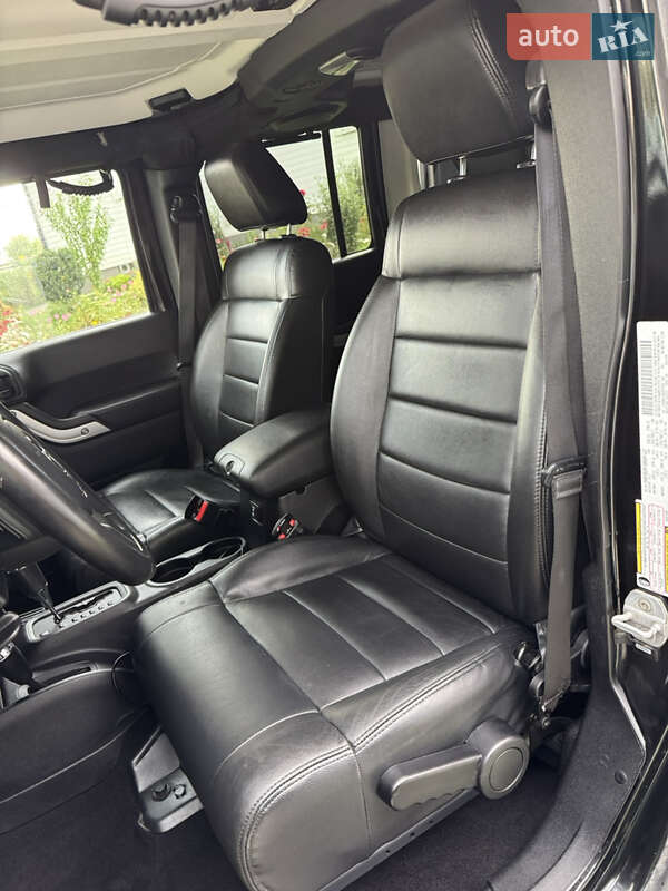 Позашляховик / Кросовер Jeep Wrangler 2011 в Яремчі