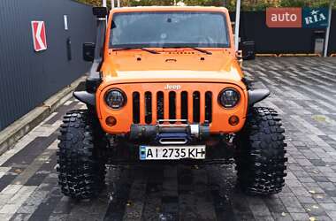 Внедорожник / Кроссовер Jeep Wrangler 2013 в Киеве