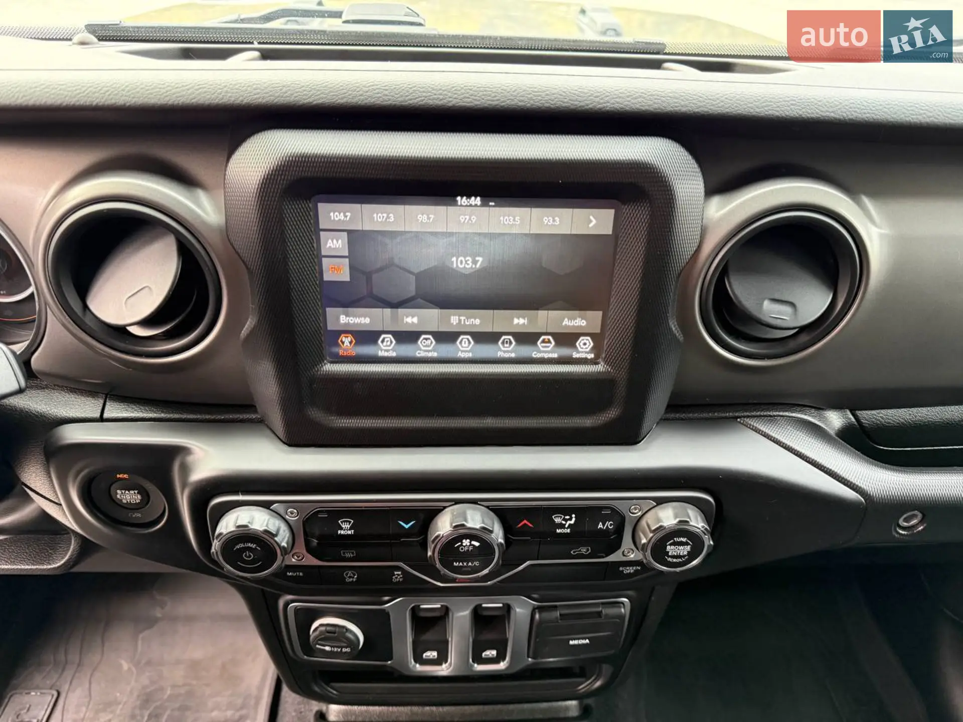2022 Jeep Wrangler - мініатюра 121