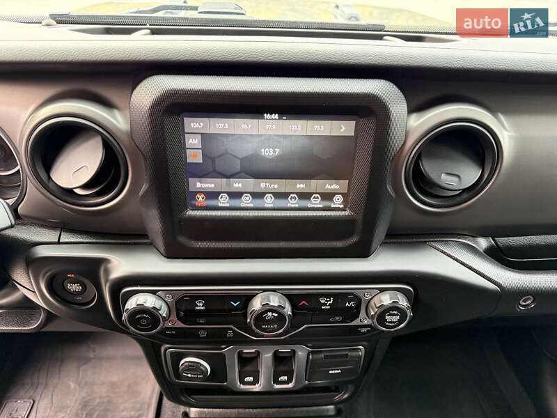 Внедорожник / Кроссовер Jeep Wrangler 2022 в Дубно