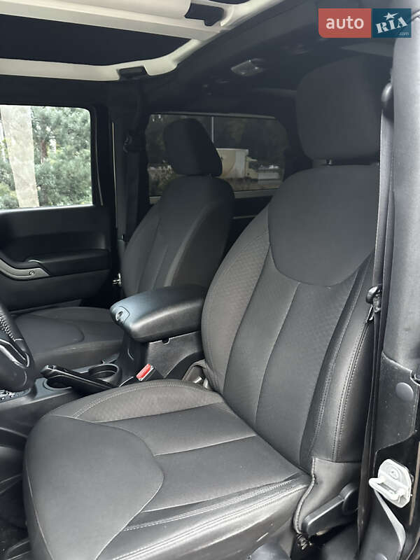 Внедорожник / Кроссовер Jeep Wrangler 2015 в Киеве фото 34 Внедорожник / Кроссовер Jeep Wrangler 2015 в Киеве