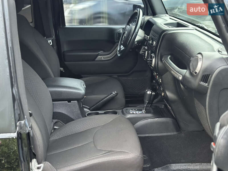Внедорожник / Кроссовер Jeep Wrangler 2015 в Киеве фото 38 Внедорожник / Кроссовер Jeep Wrangler 2015 в Киеве