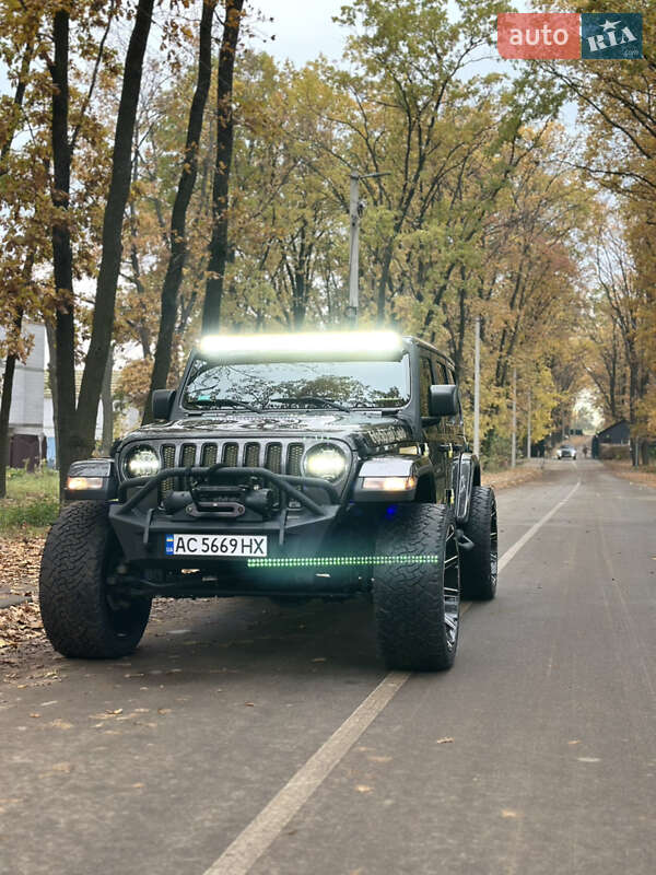 Внедорожник / Кроссовер Jeep Wrangler 2019 в Киеве