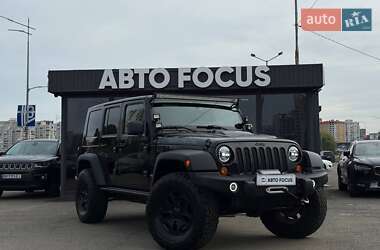Внедорожник / Кроссовер Jeep Wrangler 2012 в Киеве