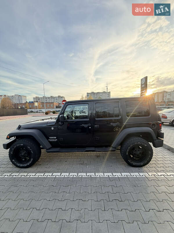 Внедорожник / Кроссовер Jeep Wrangler 2014 в Хмельницком