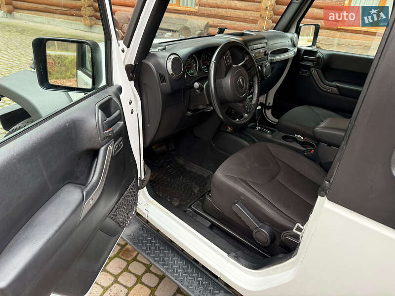 Внедорожник / Кроссовер Jeep Wrangler 2017 в Коломые