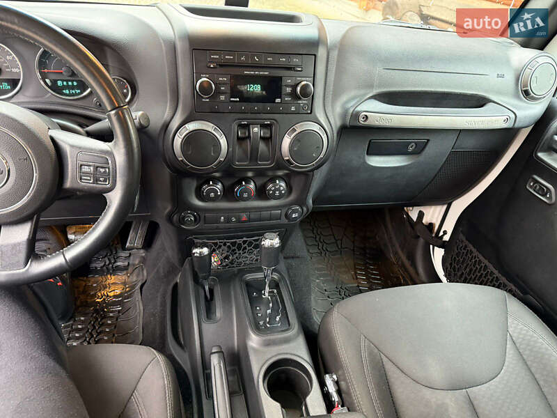 Внедорожник / Кроссовер Jeep Wrangler 2017 в Коломые