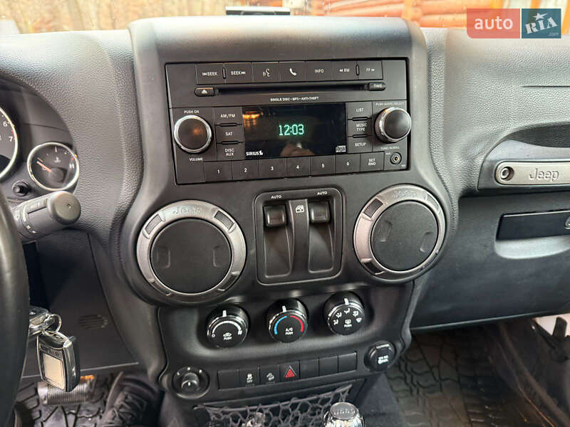 Внедорожник / Кроссовер Jeep Wrangler 2017 в Коломые