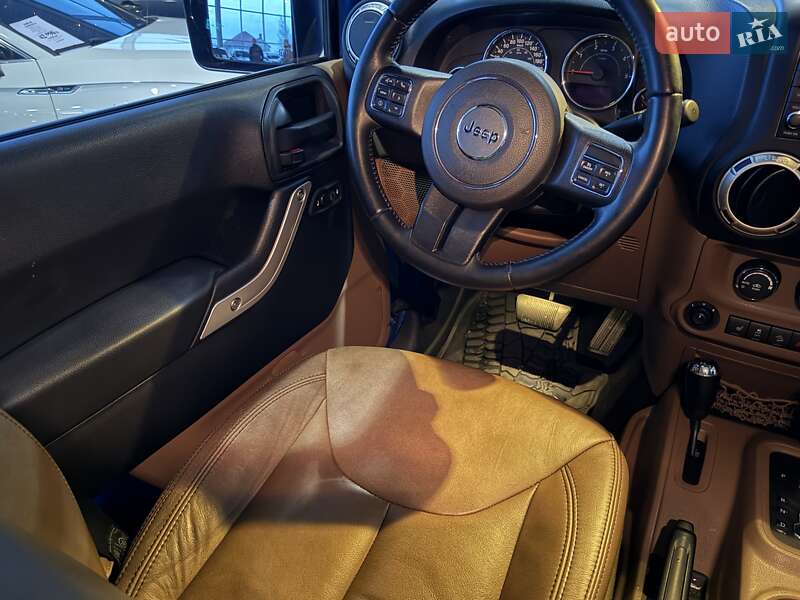 Внедорожник / Кроссовер Jeep Wrangler 2014 в Одессе