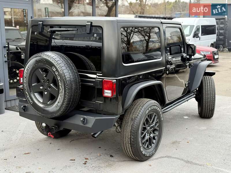 Позашляховик / Кросовер Jeep Wrangler 2016 в Києві фото 18 Позашляховик / Кросовер Jeep Wrangler 2016 в Києві
