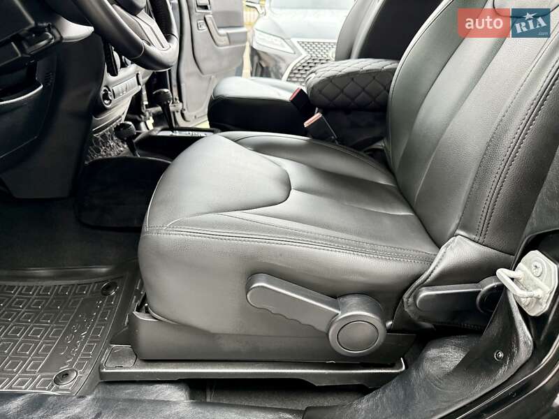 Позашляховик / Кросовер Jeep Wrangler 2016 в Києві фото 31 Позашляховик / Кросовер Jeep Wrangler 2016 в Києві