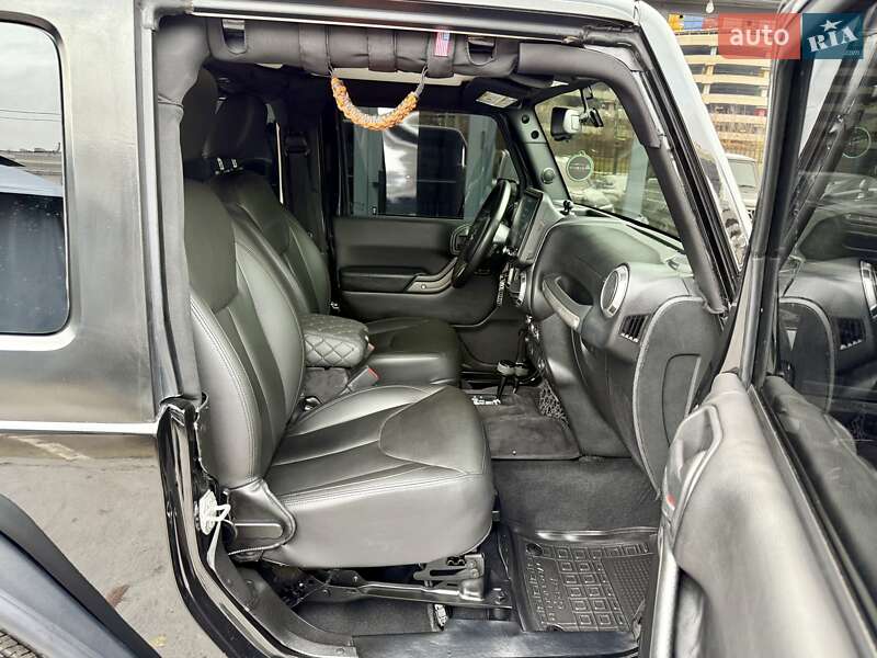 Позашляховик / Кросовер Jeep Wrangler 2016 в Києві фото 46 Позашляховик / Кросовер Jeep Wrangler 2016 в Києві