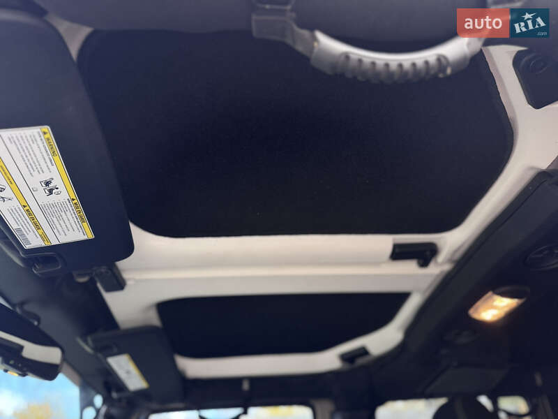 Внедорожник / Кроссовер Jeep Wrangler 2017 в Ивано-Франковске