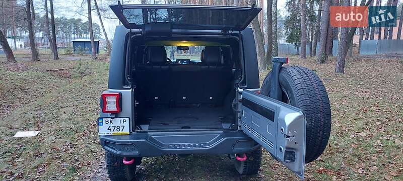 Позашляховик / Кросовер Jeep Wrangler 2015 в Дубні фото 29 Позашляховик / Кросовер Jeep Wrangler 2015 в Дубні