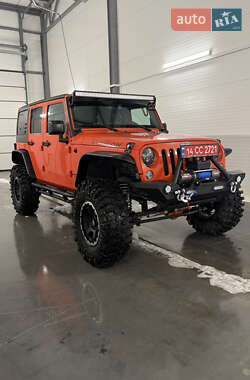 Внедорожник / Кроссовер Jeep Wrangler 2015 в Львове