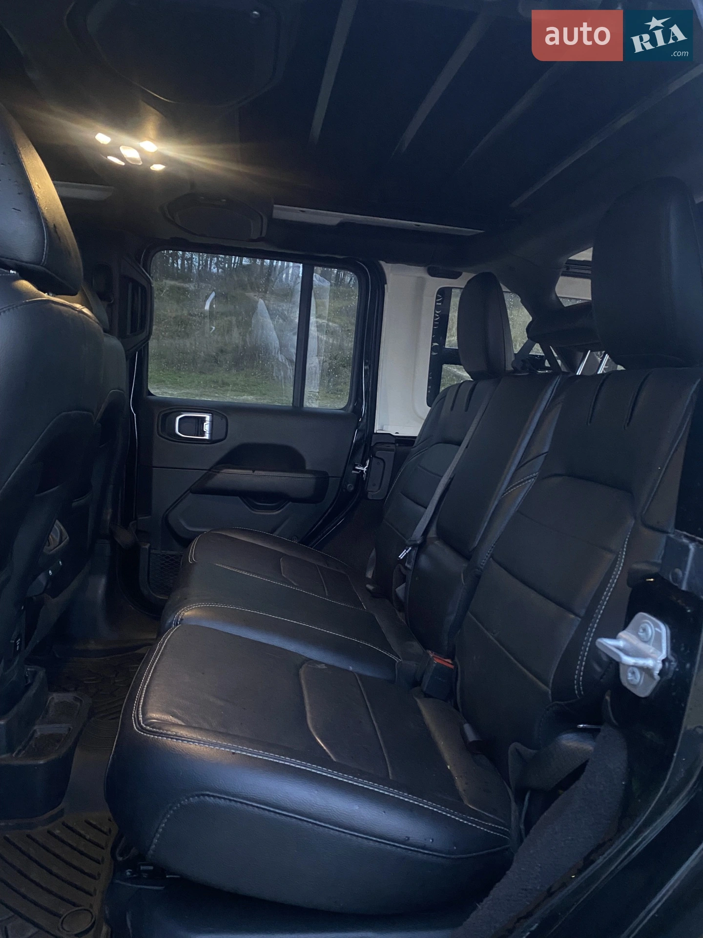 2022 Jeep Wrangler - мініатюра 19