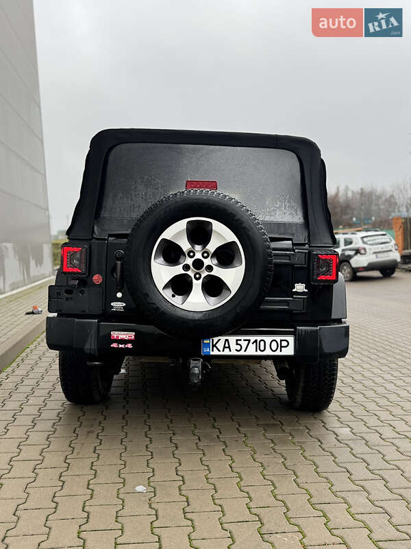 Внедорожник / Кроссовер Jeep Wrangler 2015 в Киеве фото 26 Внедорожник / Кроссовер Jeep Wrangler 2015 в Киеве
