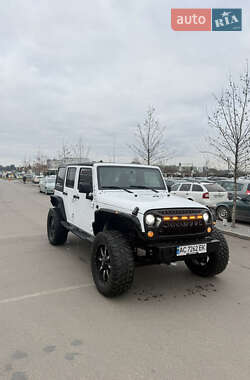 Внедорожник / Кроссовер Jeep Wrangler 2016 в Луцке