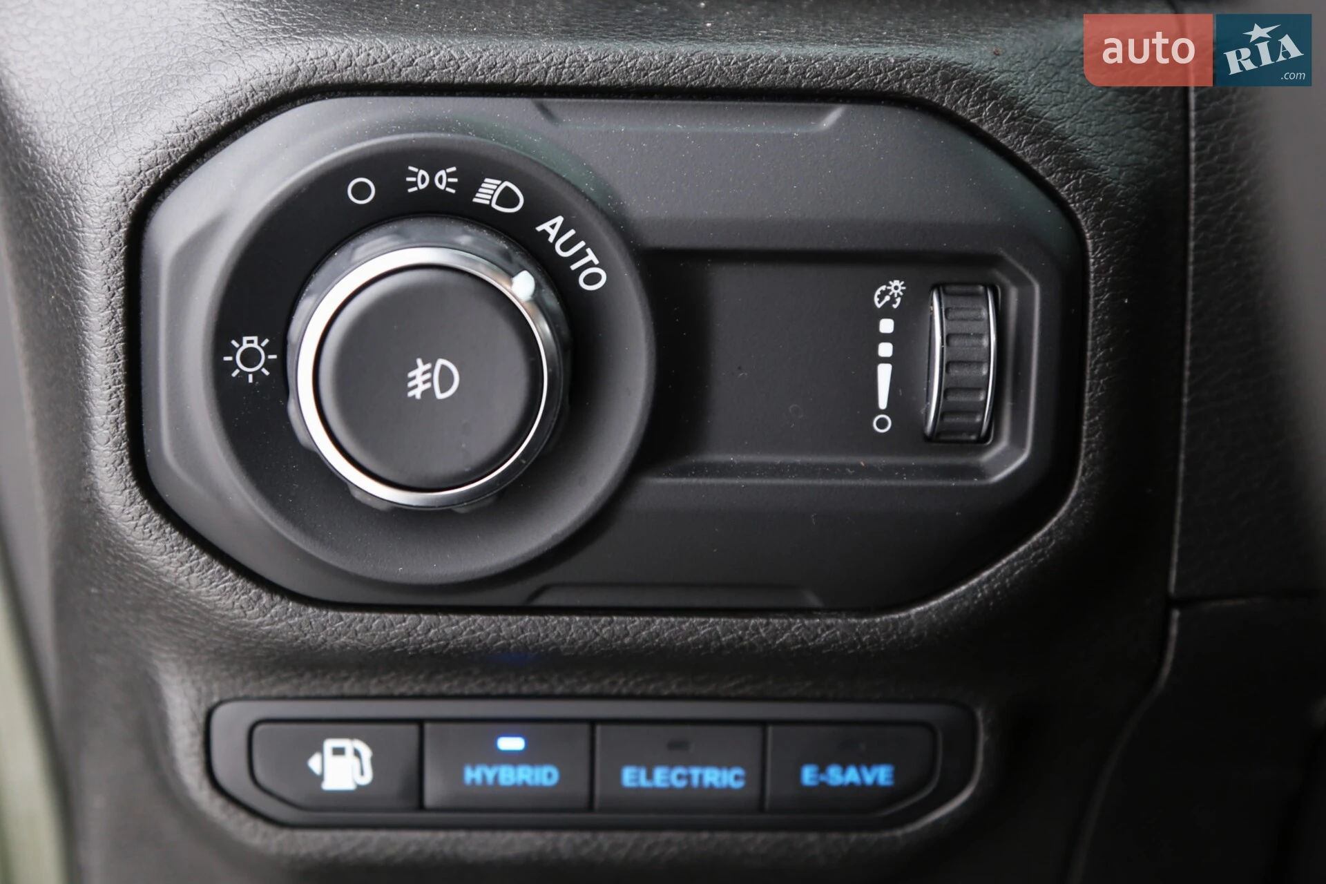 2023 Jeep Wrangler - мініатюра 25
