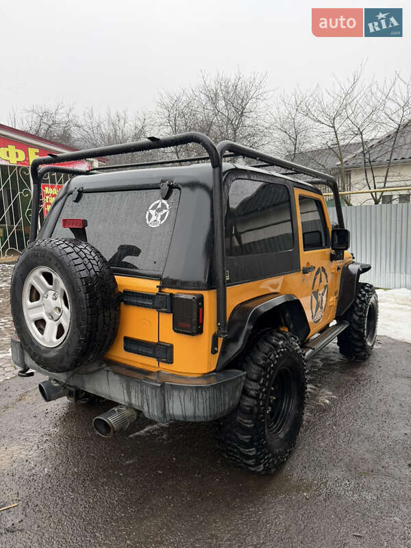 Позашляховик / Кросовер Jeep Wrangler 2012 в Мукачевому