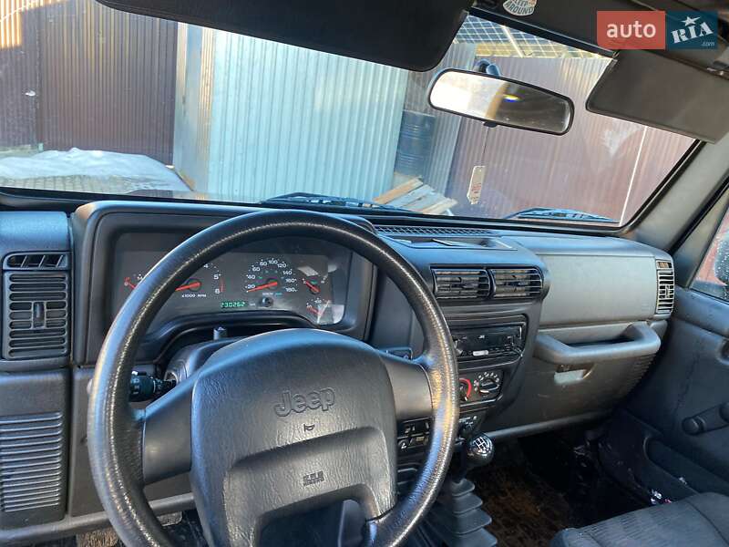 Внедорожник / Кроссовер Jeep Wrangler 2003 в Ивано-Франковске