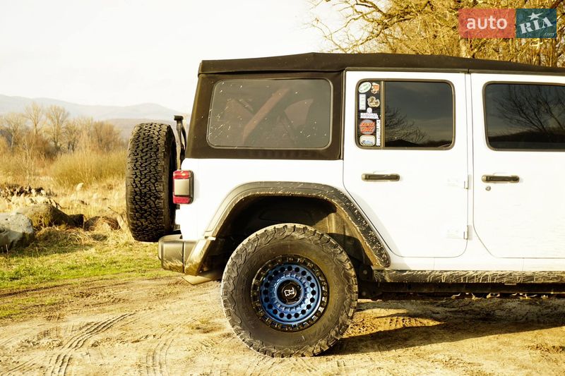 Внедорожник / Кроссовер Jeep Wrangler 2024 в Ужгороде