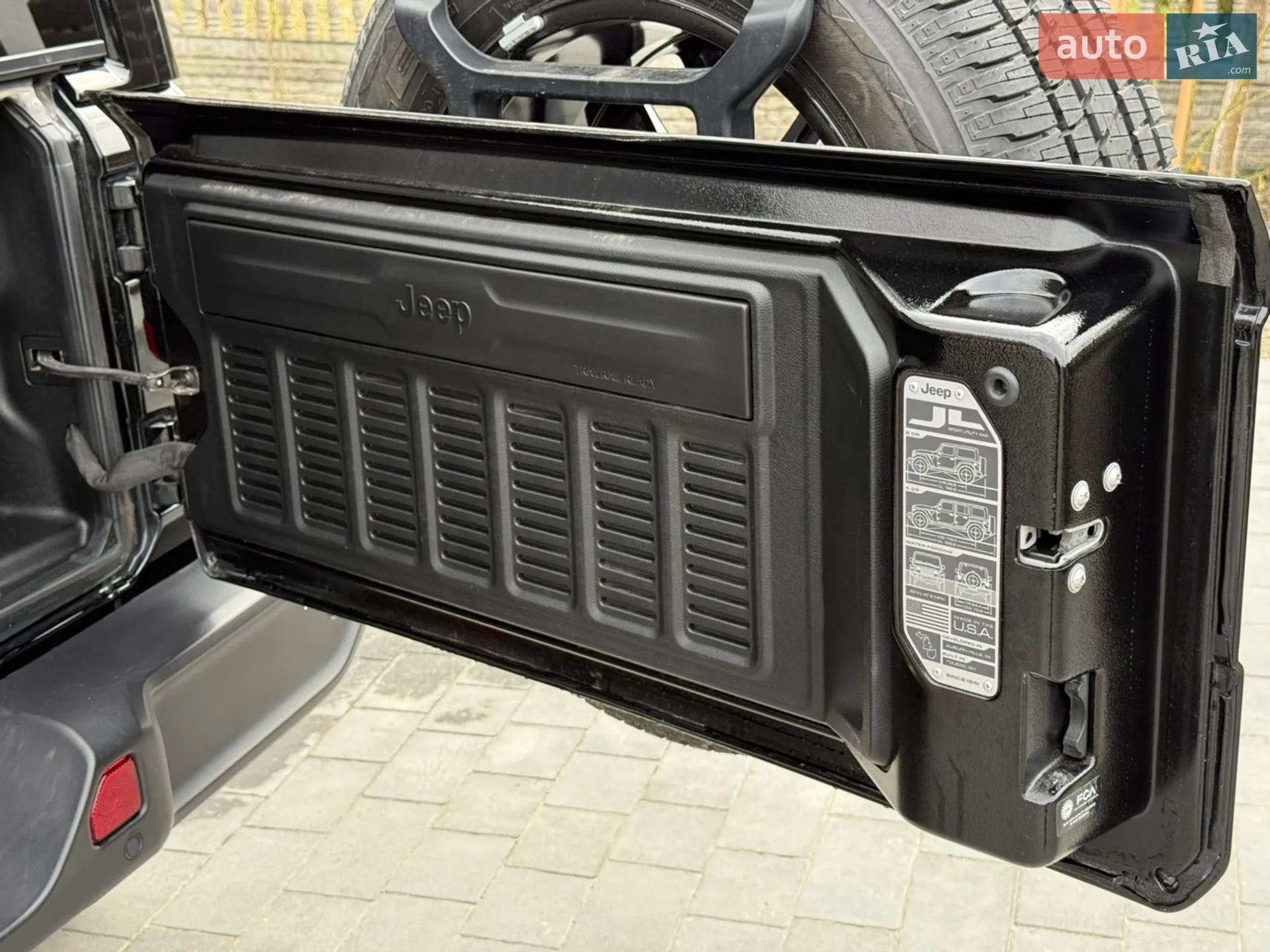 2021 Jeep Wrangler - мініатюра 26