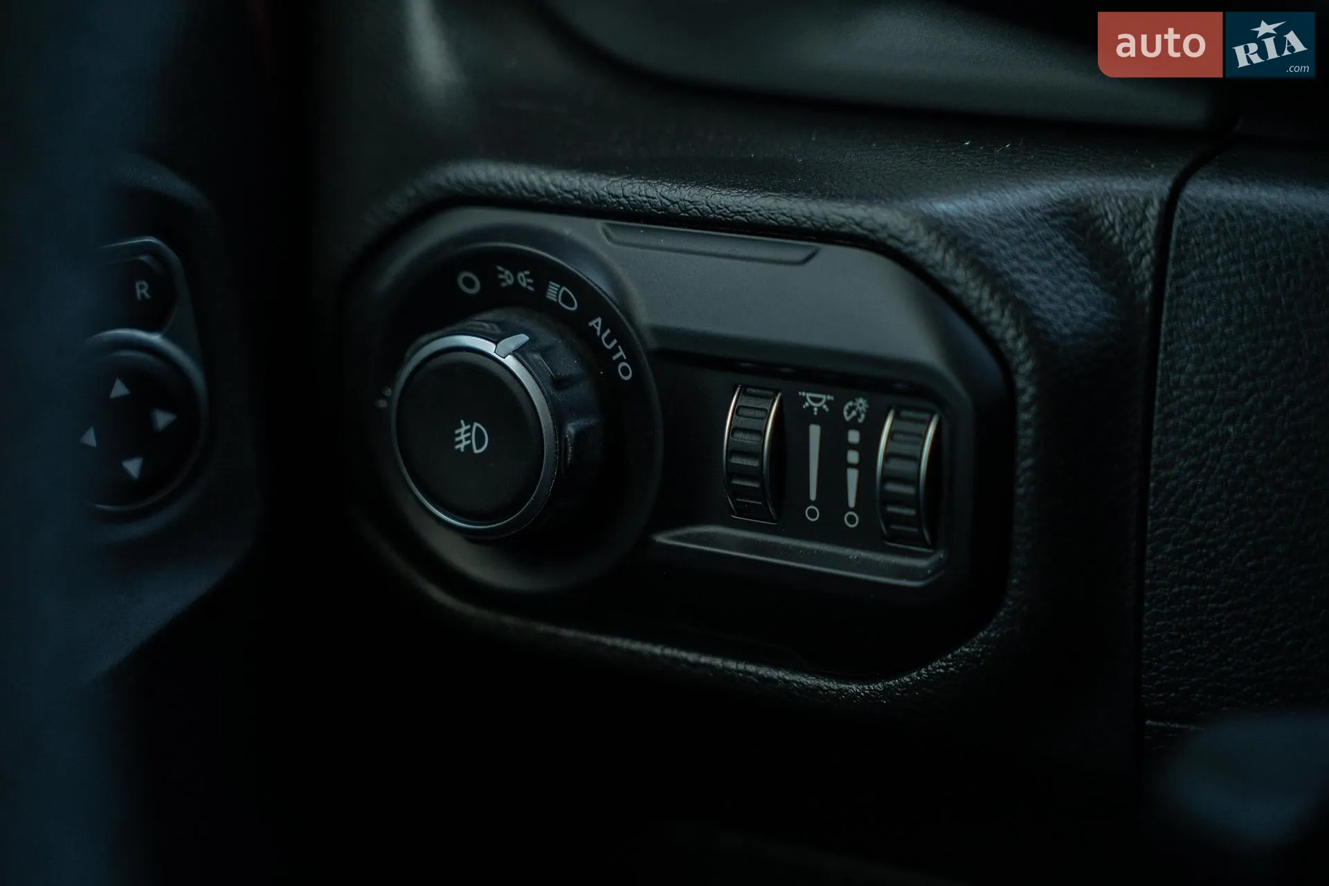 2021 Jeep Wrangler - мініатюра 40