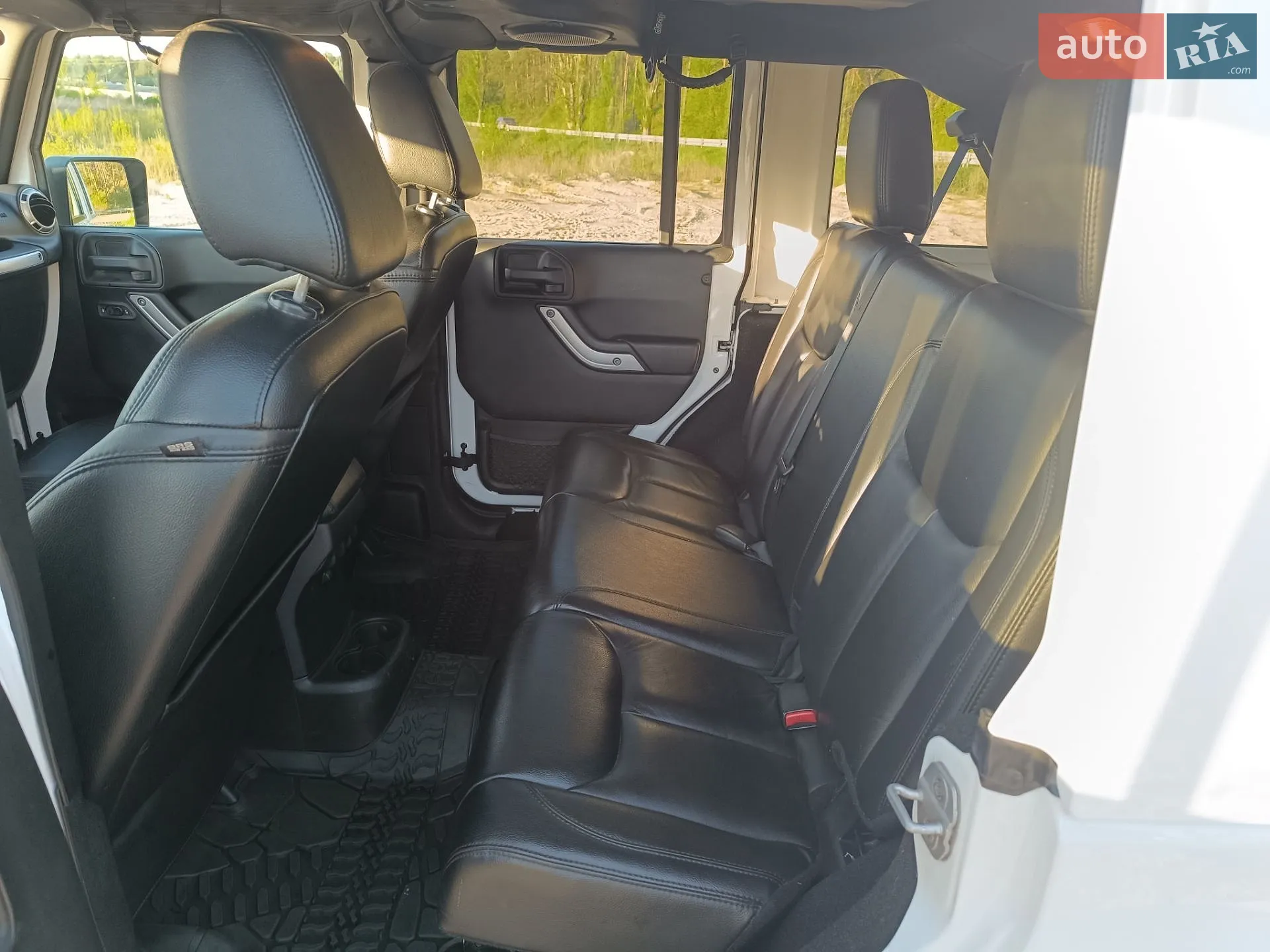 2013 Jeep Wrangler - мініатюра 12