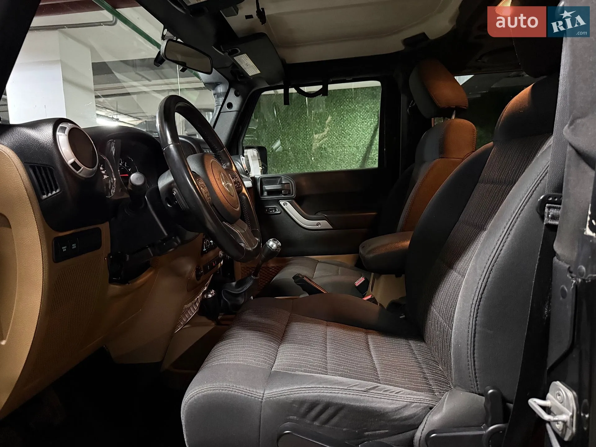 2011 Jeep Wrangler - мініатюра 31
