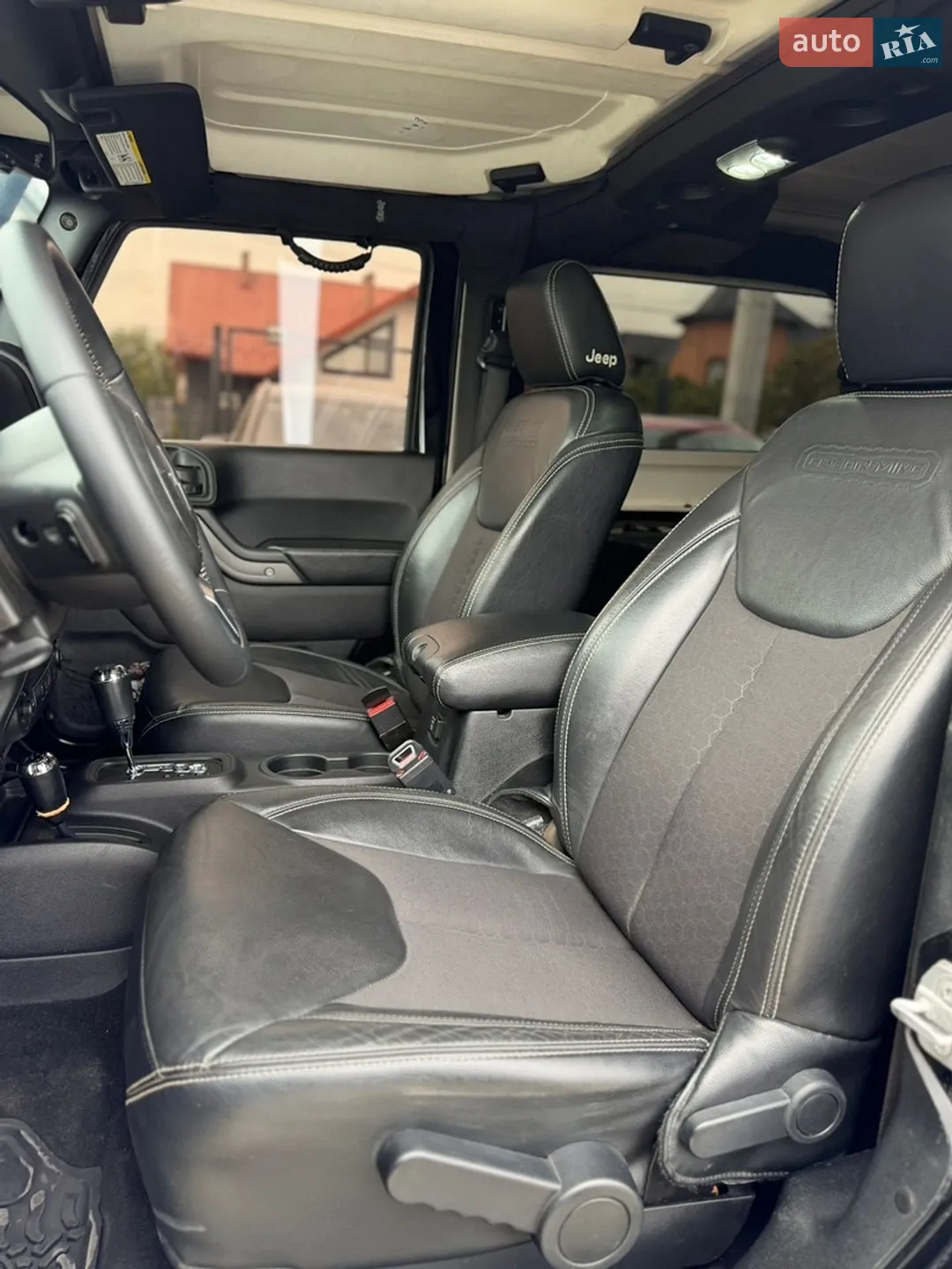 2016 Jeep Wrangler - мініатюра 17