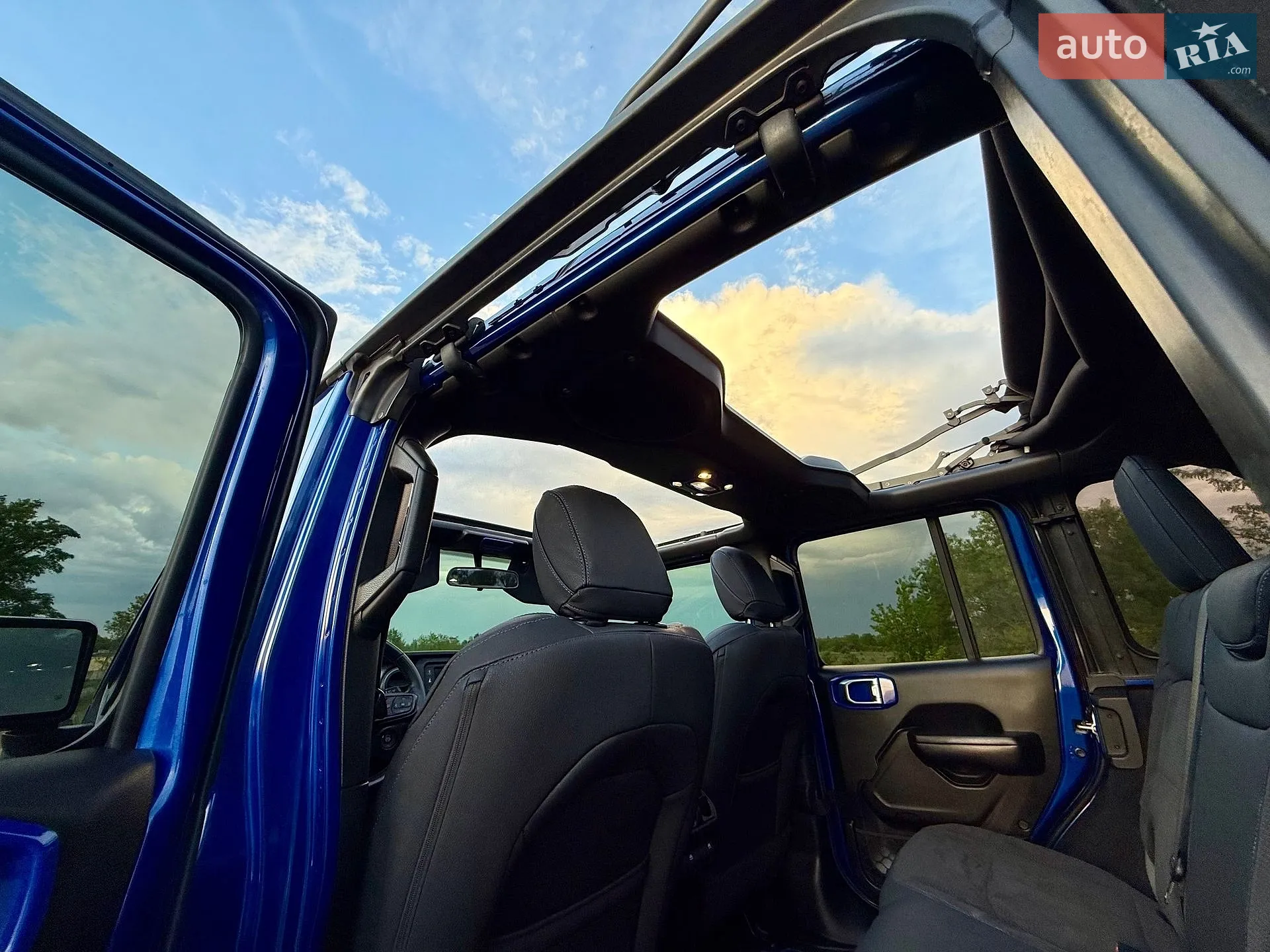 2019 Jeep Wrangler - мініатюра 119